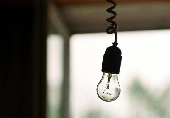 Новые тарифы на электроэнергию действуют в Псковской области с 1 января 2022 года