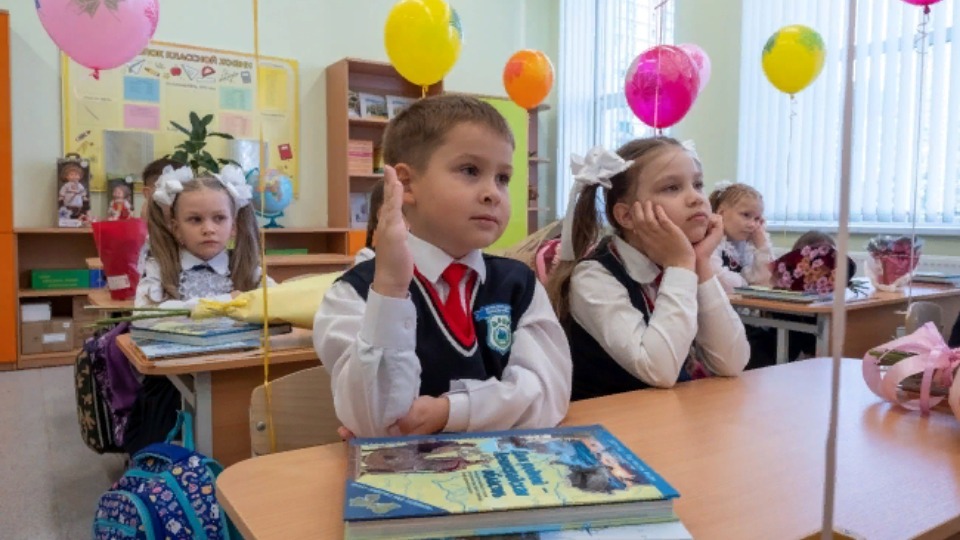 Специалисты Роспотребнадзора выдали 14 предписаний по итогам проверок школ в Псковской области