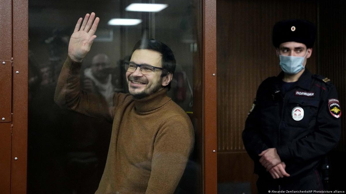 Илья Яшин приговорён к 8,5 годам заключения по делу о «военных фейках»