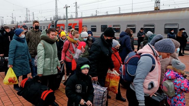 Губернатор Псковской области издал постановления об эвакуации людей на случай войны