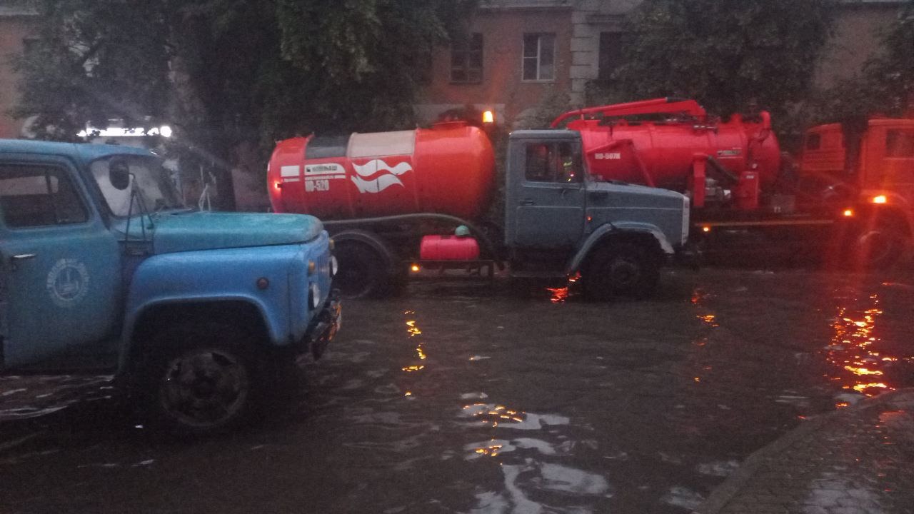 В Великих Луках за сутки выпала почти месячная норма осадков