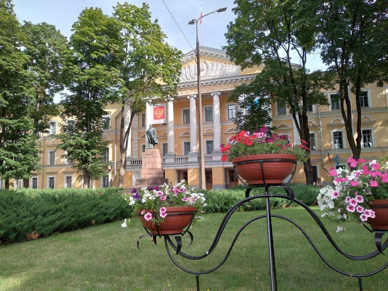 В Палкинском районе приняли решение ликвидировать управление образования