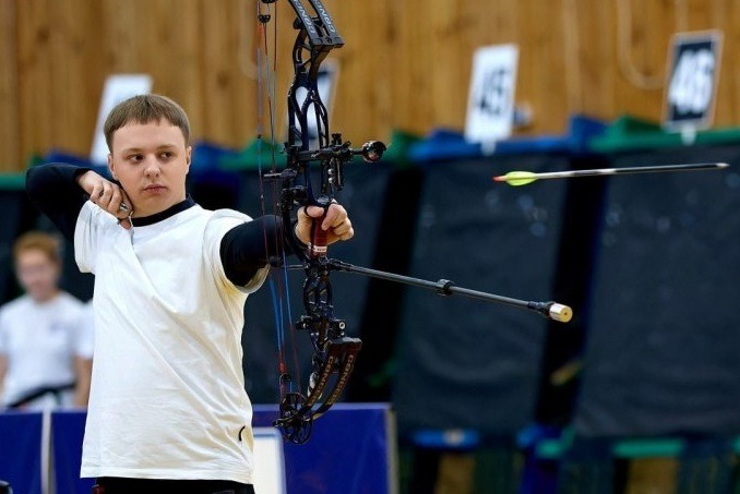 Великолучанин Илья Силаев стал чемпионом России по стрельбе из блочного лука