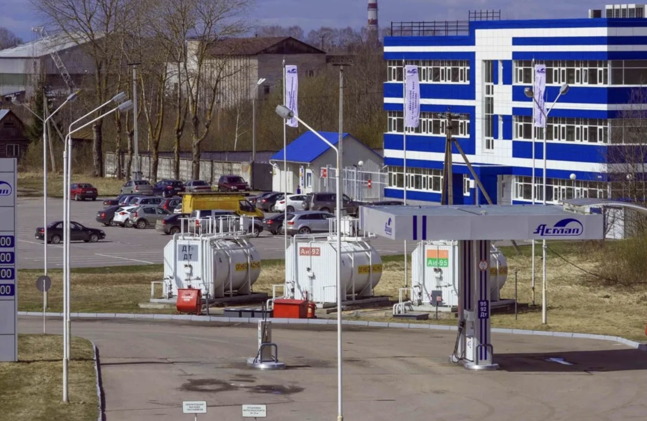 АЗС на Зональном шоссе, 48а в Пскове выставлена на продажу за 9,6 млн рублей